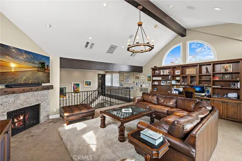 $2,999,000 | 159 Angelo Walk, Long Beach, CA 90803