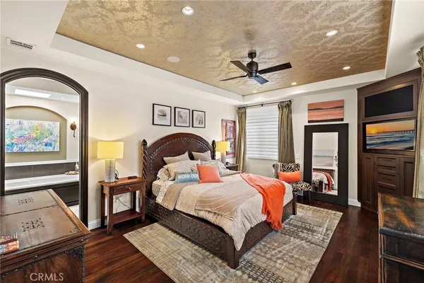 $2,999,000 | 159 Angelo Walk, Long Beach, CA 90803