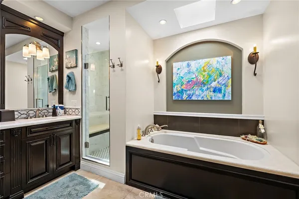 $2,999,000 | 159 Angelo Walk, Long Beach, CA 90803