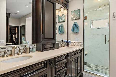 $2,999,000 | 159 Angelo Walk, Long Beach, CA 90803