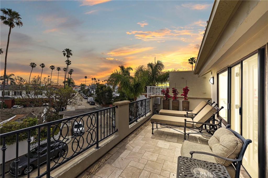 159 Angelo Walk Long Beach, CA 90803 - Photo 33 of 36