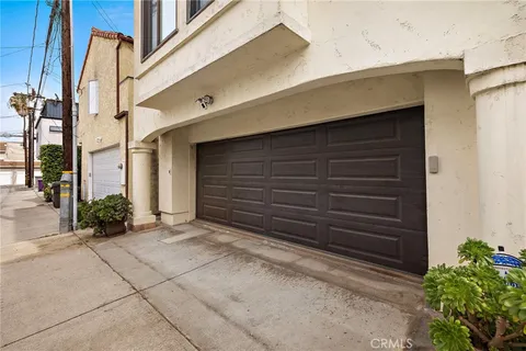 $2,999,000 | 159 Angelo Walk, Long Beach, CA 90803