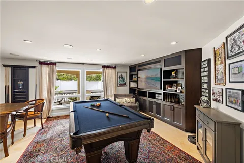 $2,999,000 | 159 Angelo Walk, Long Beach, CA 90803