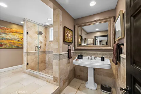$2,999,000 | 159 Angelo Walk, Long Beach, CA 90803