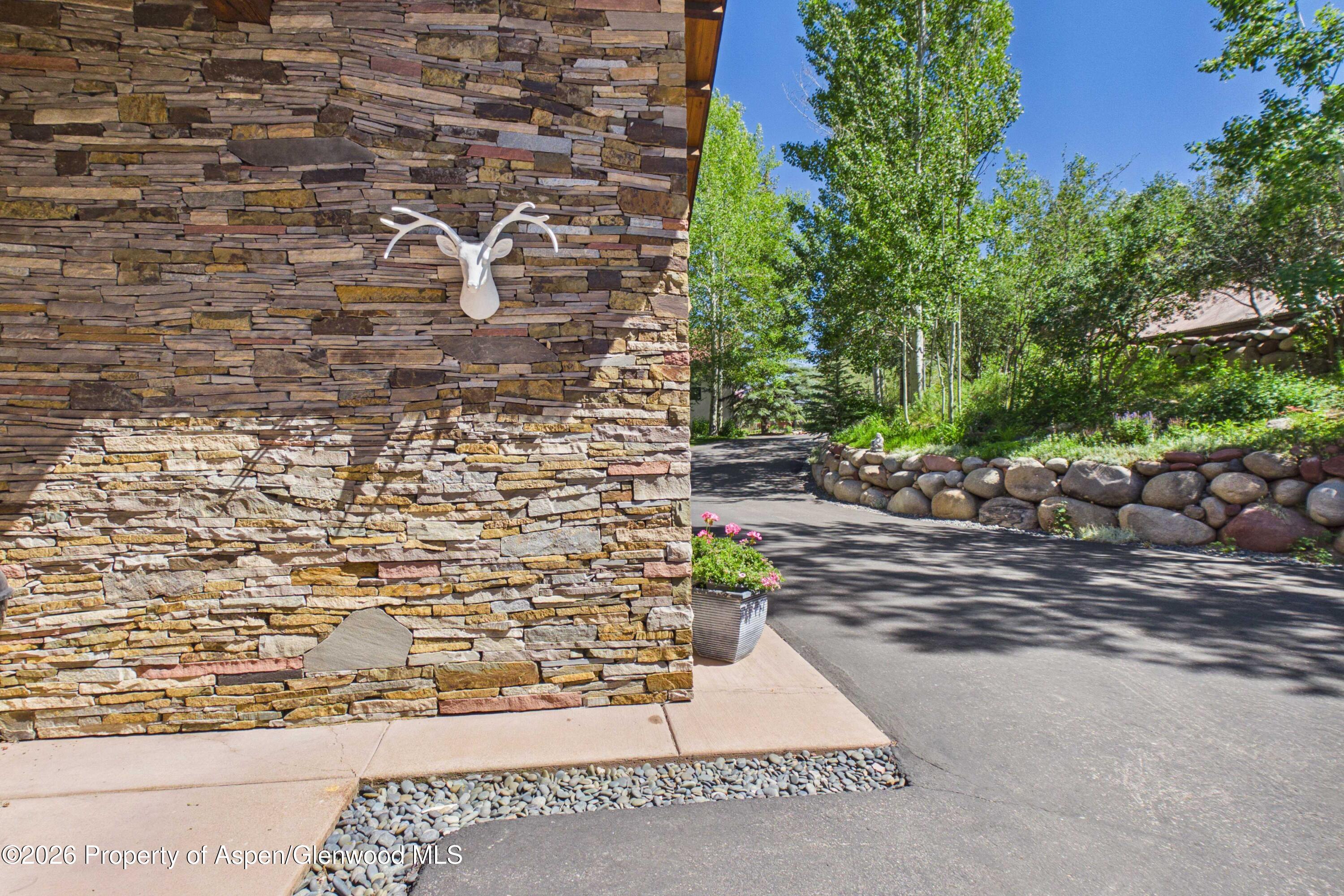 256 Twining Flats Road Aspen, CO 81611 - Photo 26 of 38 Driveway