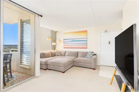 $330,000 | 1624 Dole Street, Unit 1001, Honolulu, HI 96822