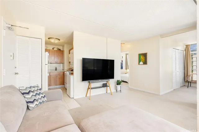 $330,000 | 1624 Dole Street, Unit 1001, Honolulu, HI 96822