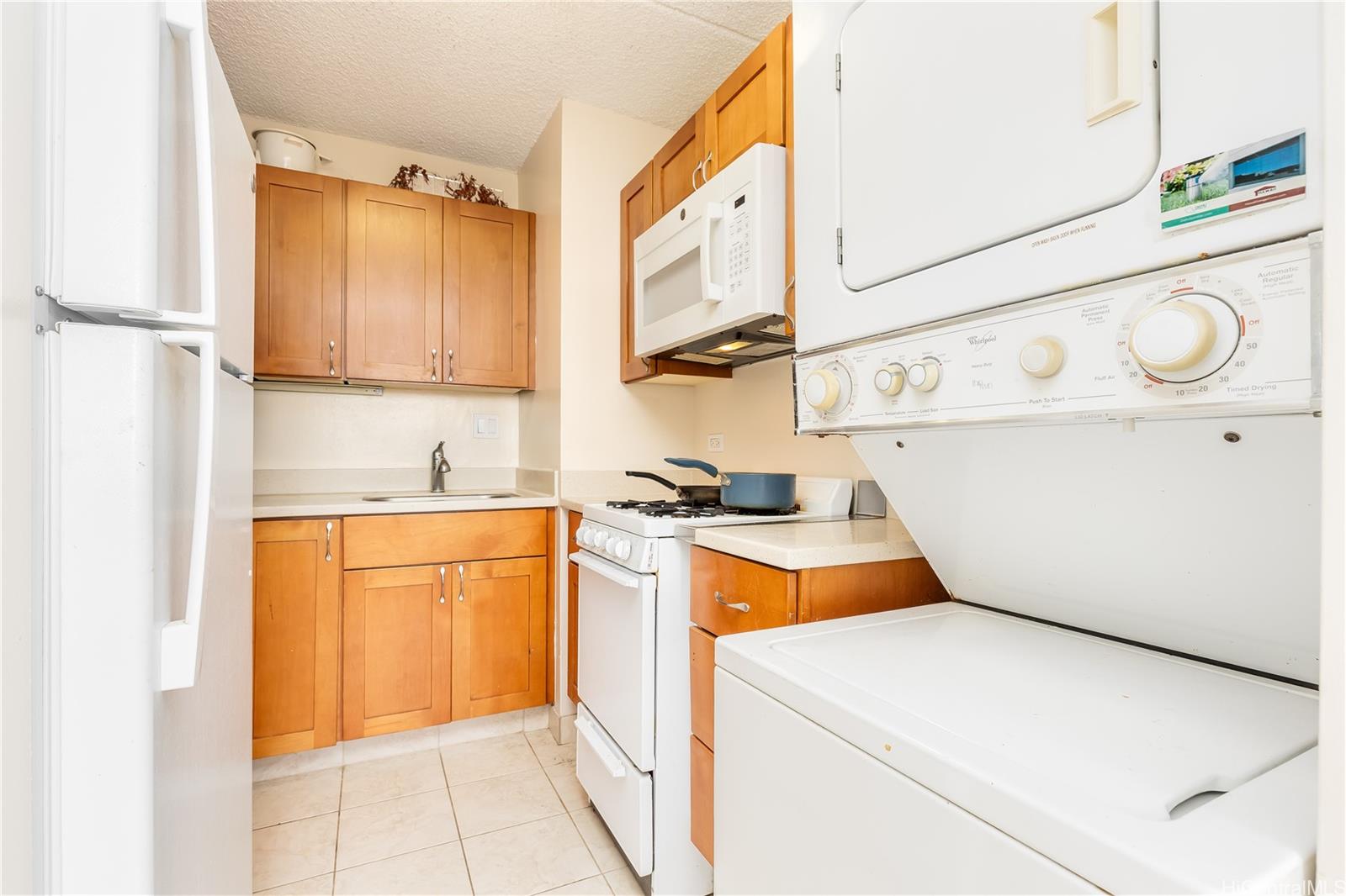 1624 Dole Street, Unit 1001 Honolulu, HI 96822 - Photo 6 of 17