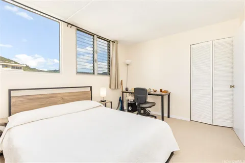 $330,000 | 1624 Dole Street, Unit 1001, Honolulu, HI 96822