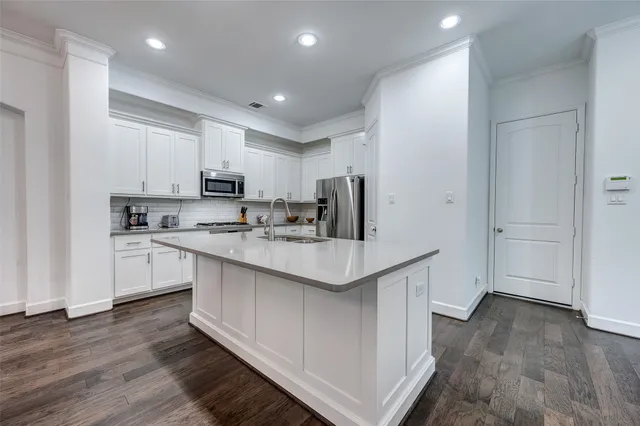 $4,200 | 1208 Peden Street, Houston, TX 77006