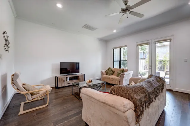 $4,200 | 1208 Peden Street, Houston, TX 77006