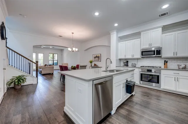 $4,200 | 1208 Peden Street, Houston, TX 77006