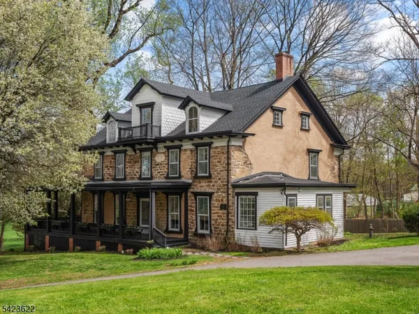 $799,000 | 23 East Mill Road, Long Valley, NJ 07853