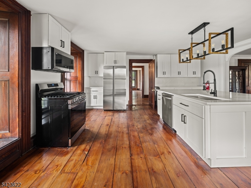 23 East Mill Road Long Valley, NJ 07853 - Photo 15 of 49