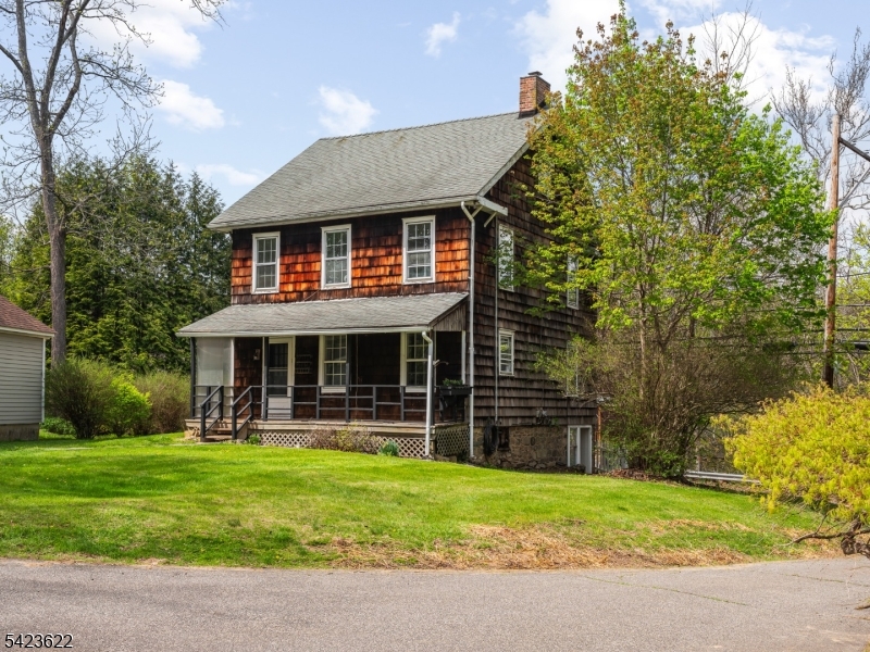 23 East Mill Road Long Valley, NJ 07853 - Photo 2 of 49