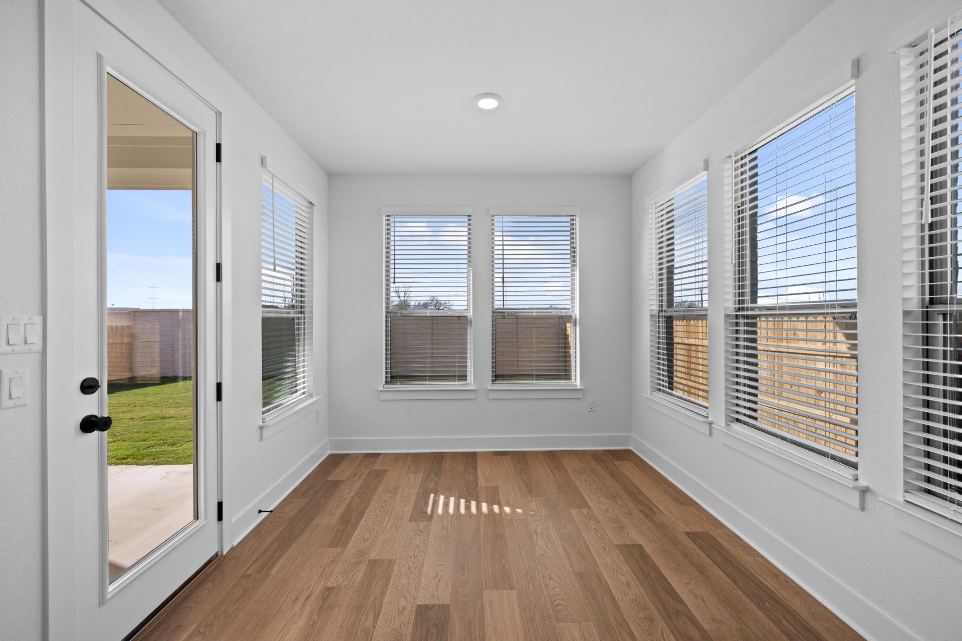 17337 Graces Path Pflugerville, TX 78660 - Photo 10 of 36 Casual Dining off of Kitchen