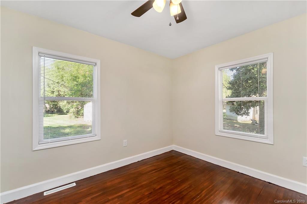 2633 Ashley Road Charlotte, NC 28208 - Photo 14 of 42 Gallery Image 14