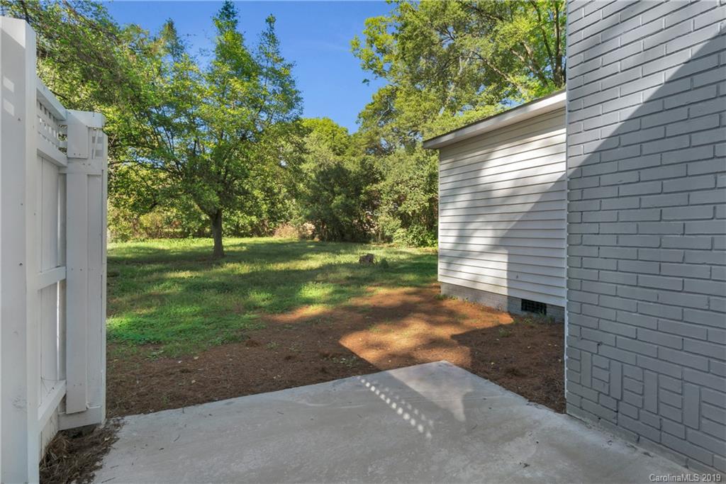 2633 Ashley Road Charlotte, NC 28208 - Photo 29 of 42 Gallery Image 29