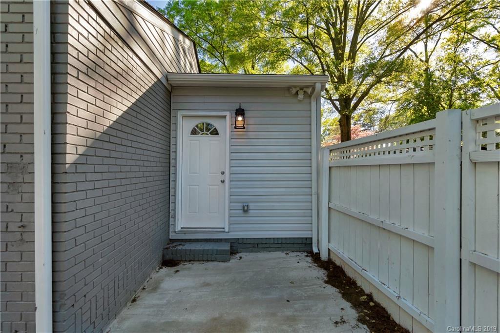 2633 Ashley Road Charlotte, NC 28208 - Photo 31 of 42 Gallery Image 31