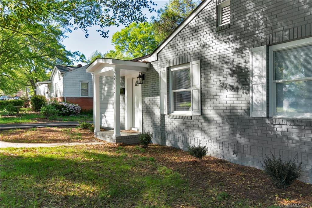 2633 Ashley Road Charlotte, NC 28208 - Photo 5 of 42 Gallery Image 5