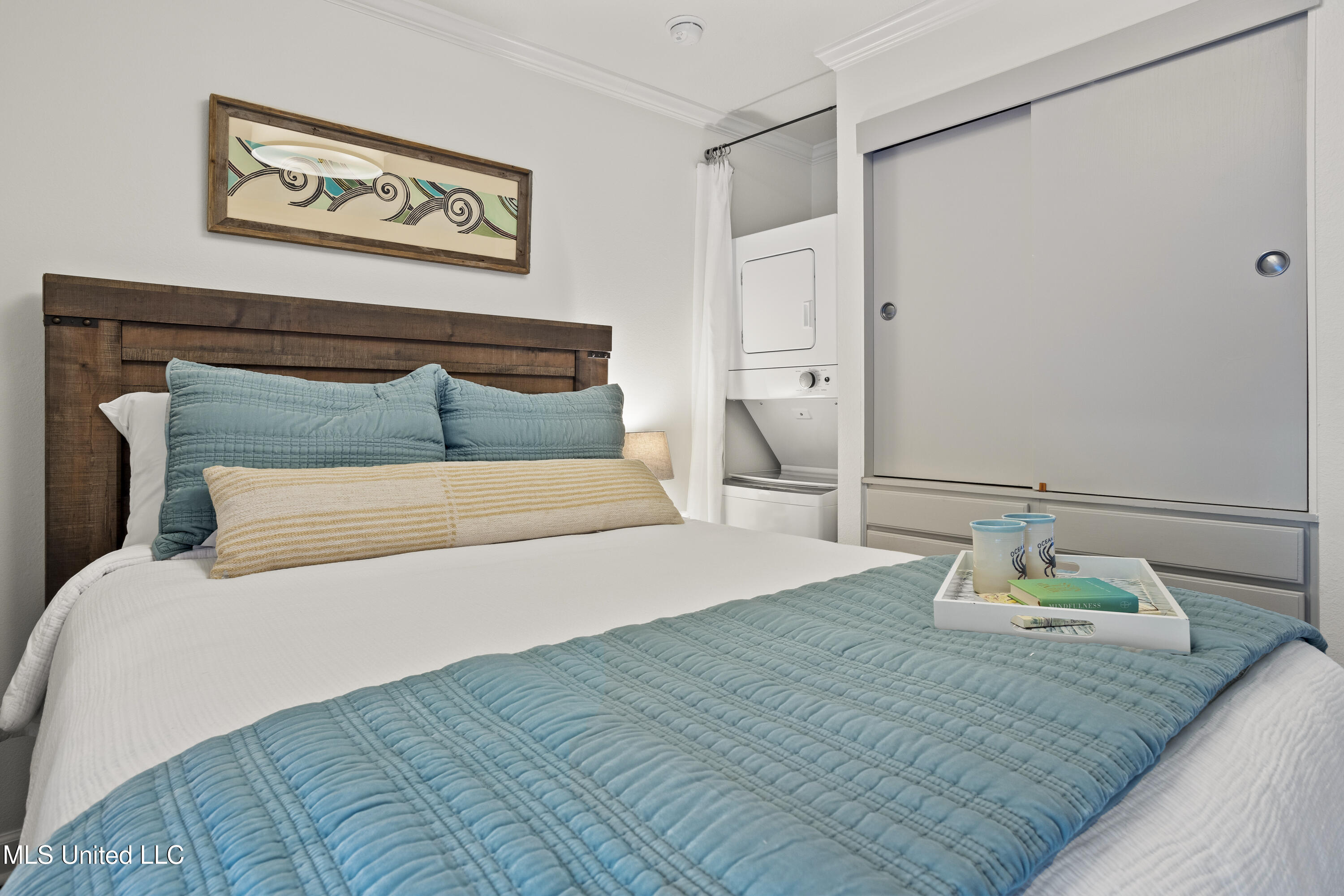 2207 Government Street, Unit 13 Ocean Springs, MS 39564 - Photo 16 of 23 Built in drawers, closet & W/D nook