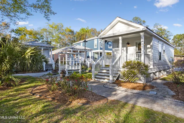 $239,500 | 2207 Government Street, Unit 13, Ocean Springs, MS 39564