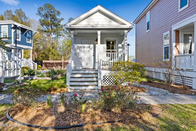 $239,500 | 2207 Government Street, Unit 13, Ocean Springs, MS 39564