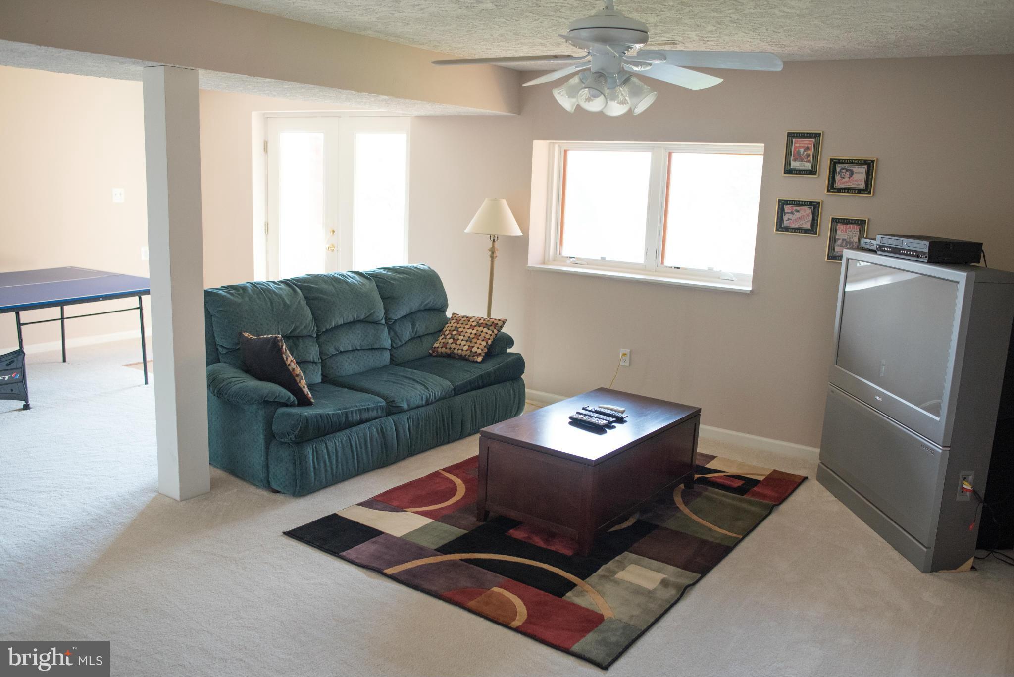 176 Wealthy Road Linden, VA 22642 - Photo 22 of 30 Family Room