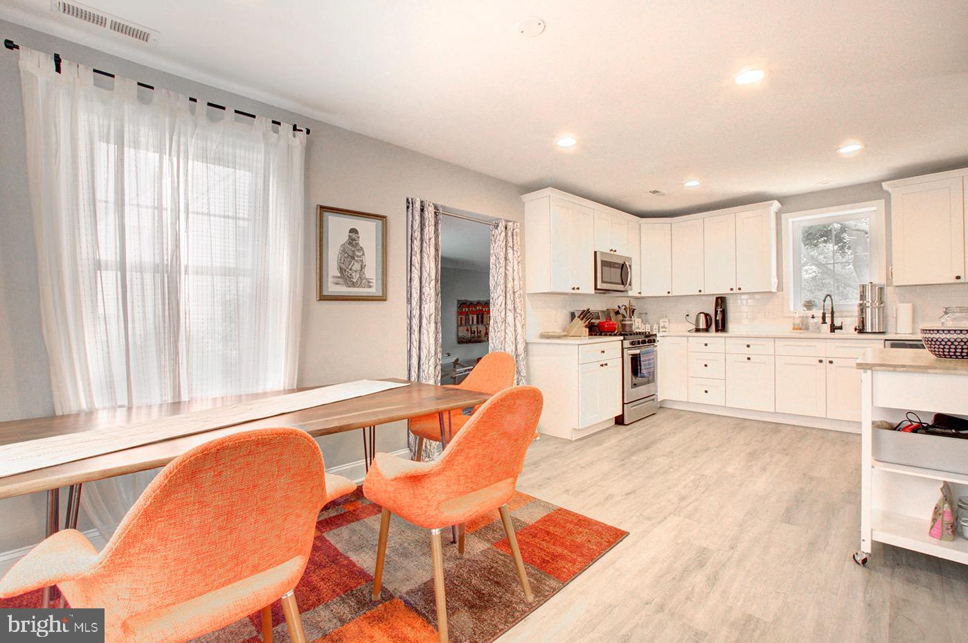337 Hawarden Road Springfield, PA 19064 - Photo 9 of 21 Dining area adjacent to the kitchen