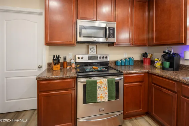 $309,900 | 21 Northgate Lane, Clinton, NC 28328