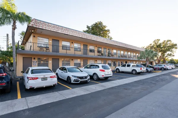$1,690 | 1150 Northeast 17th Court, Unit 3, Fort Lauderdale, FL 33305