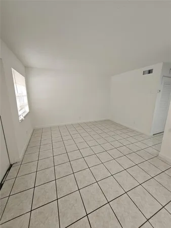 $1,690 | 1150 Northeast 17th Court, Unit 3, Fort Lauderdale, FL 33305