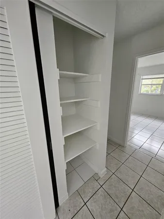 $1,690 | 1150 Northeast 17th Court, Unit 3, Fort Lauderdale, FL 33305