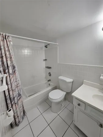 $1,690 | 1150 Northeast 17th Court, Unit 3, Fort Lauderdale, FL 33305
