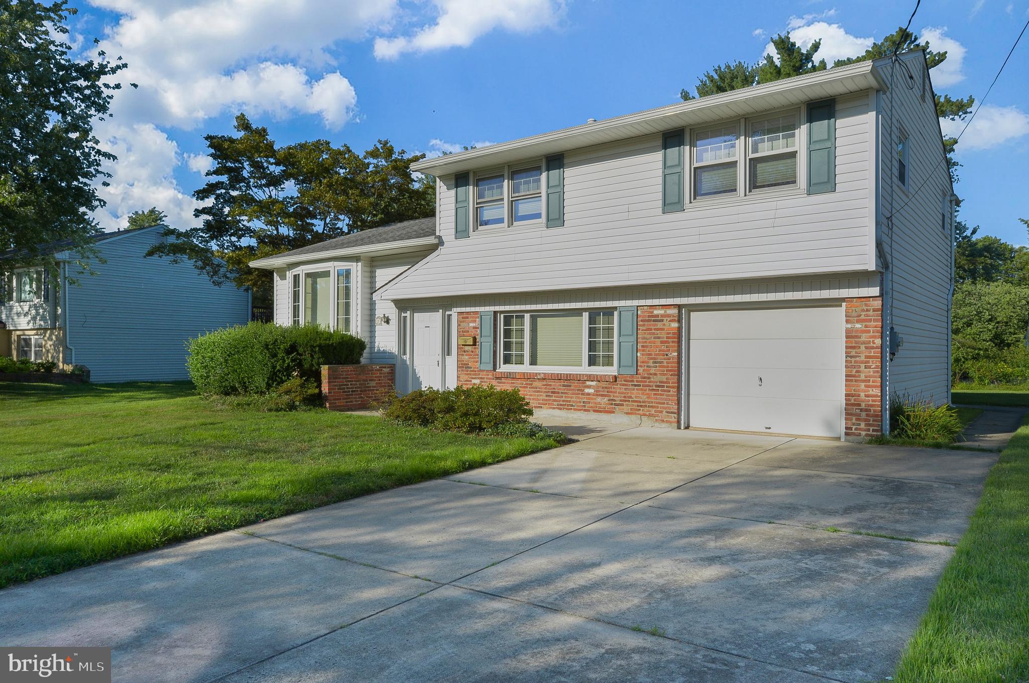 7 Saddle Ridge Road Voorhees, NJ 08043 - Photo 2 of 29