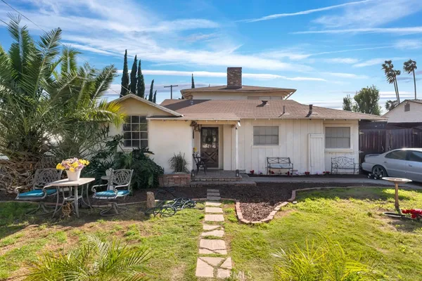 $699,999 | 16638 Wyandotte Street, Lake Balboa, CA 91406