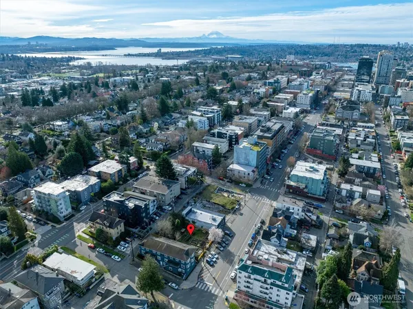 $2,999,950 | 5520 University Way Northeast, Seattle, WA 98105