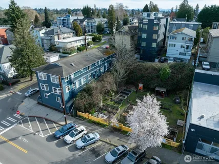 $2,999,950 | 5520 University Way Northeast, Seattle, WA 98105