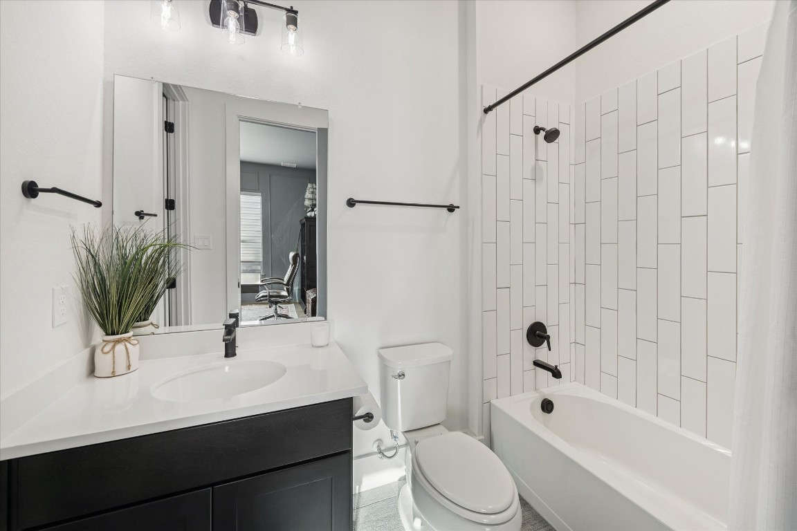 4118 Pleasant Ridge Drive Spring, TX 77386 - Photo 9 of 50 Full Bathroom En Suite for the additional Bedroom on the 1st Floor. Not pictured in the Walk-In Closet. All Fixtures have been upgraded, NO builder grade.