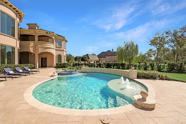 $4,750,000 | 17 Sovereign Circle, Richmond, TX 77469