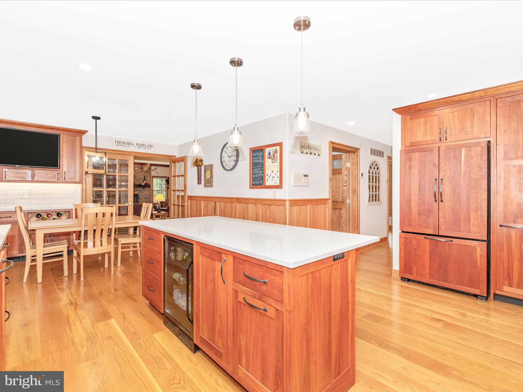4414 Mountville Road Frederick, MD 21703 - Photo 8 of 58 Beverage center w built in cooler