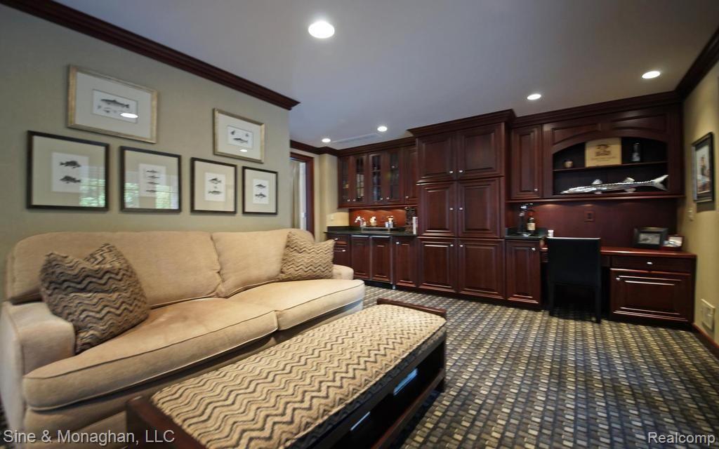 258 Moran Road Grosse Pointe, MI 48236 - Photo 8 of 24 14-photo-web-1024x640-86966.jpg