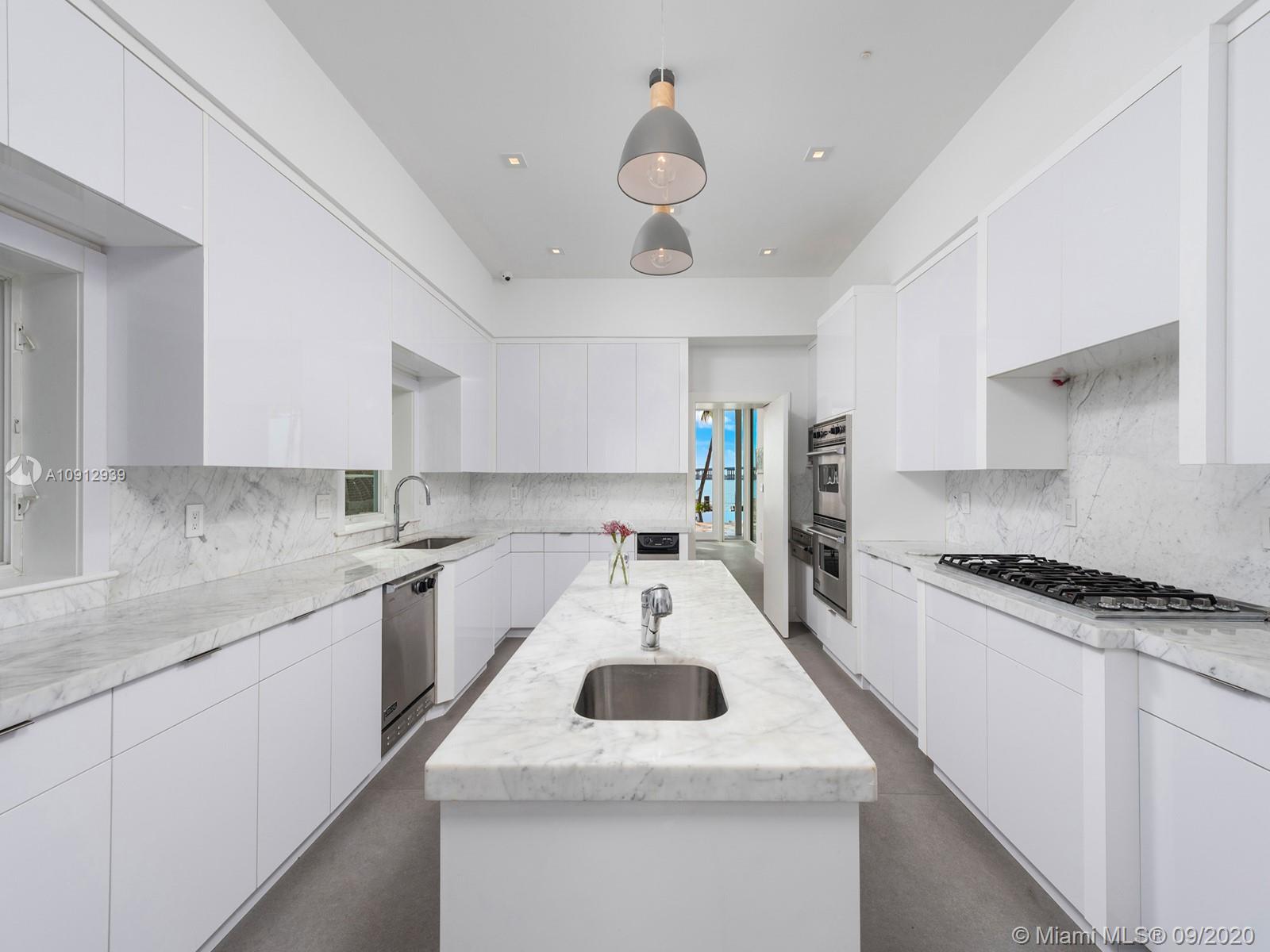 4411 Sabal Palm Road Miami, FL 33137 - Photo 3 of 30