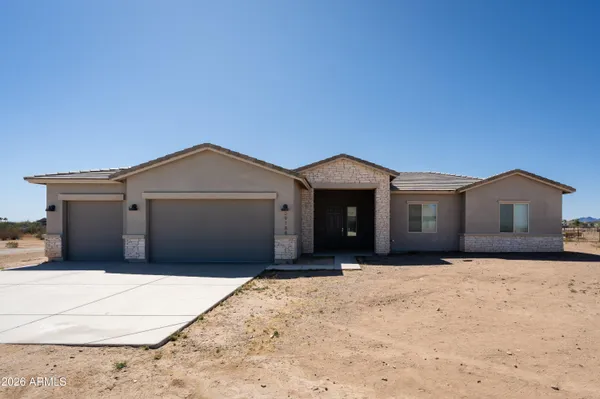 $570,000 | 29134 North 254th Avenue, Wittmann, AZ 85361