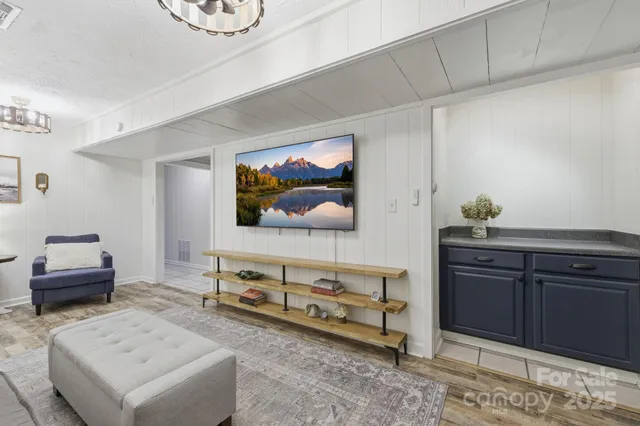 $370,000 | 240 Markley Drive, Flat Rock, NC 28731