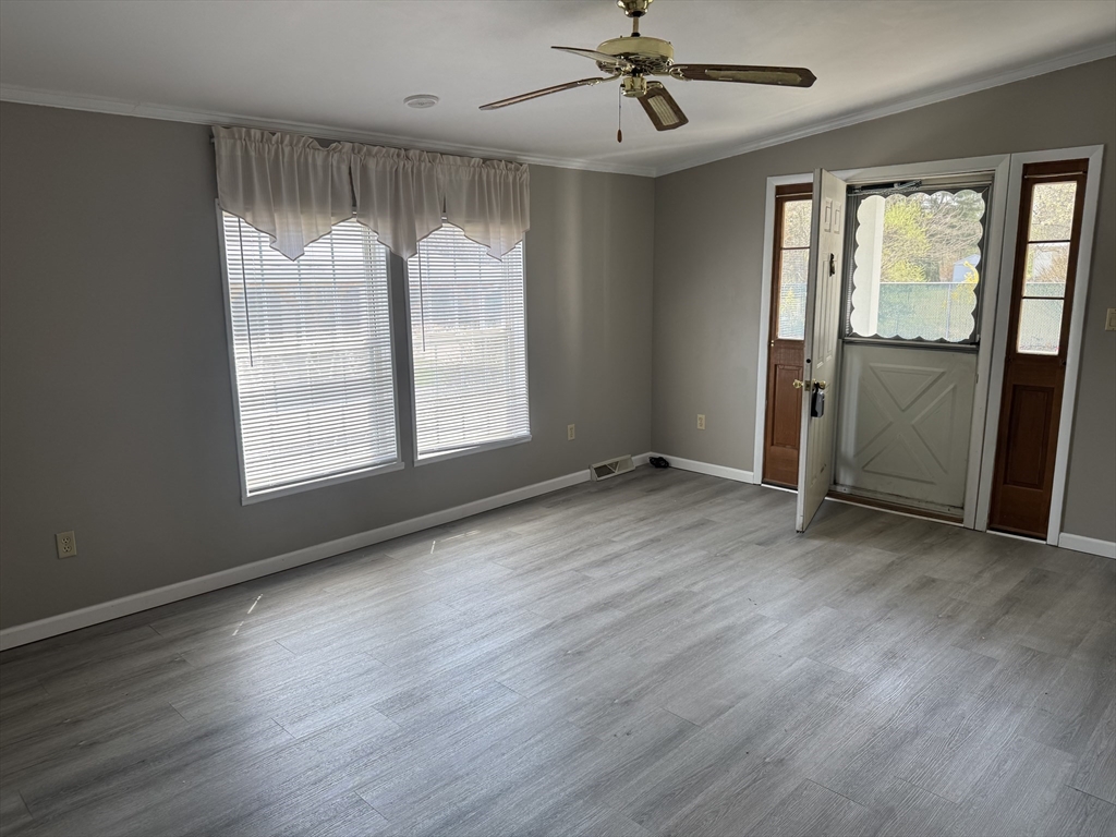 3 Roundtable Road Attleboro, MA 02703 - Photo 4 of 27