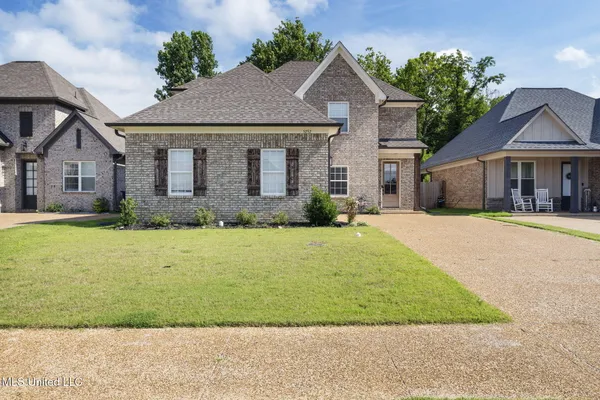 $399,900 | 5252 Watson Vw Drive, Nesbit, MS 38651