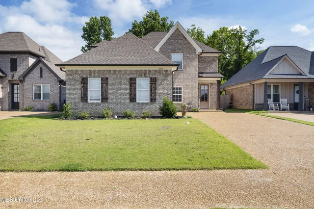 $399,900 | 5252 Watson Vw Drive, Nesbit, MS 38651
