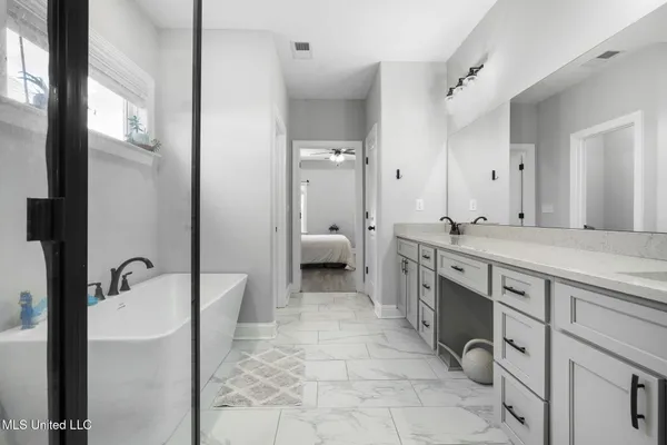 $399,900 | 5252 Watson Vw Drive, Nesbit, MS 38651