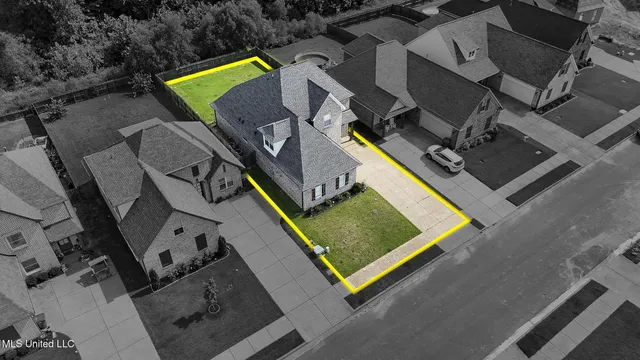 $399,900 | 5252 Watson Vw Drive, Nesbit, MS 38651